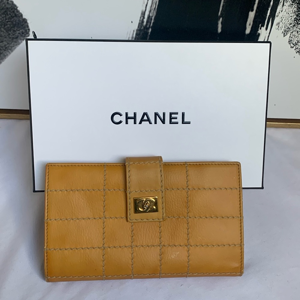 Chanel Kiss Lock Wallet
